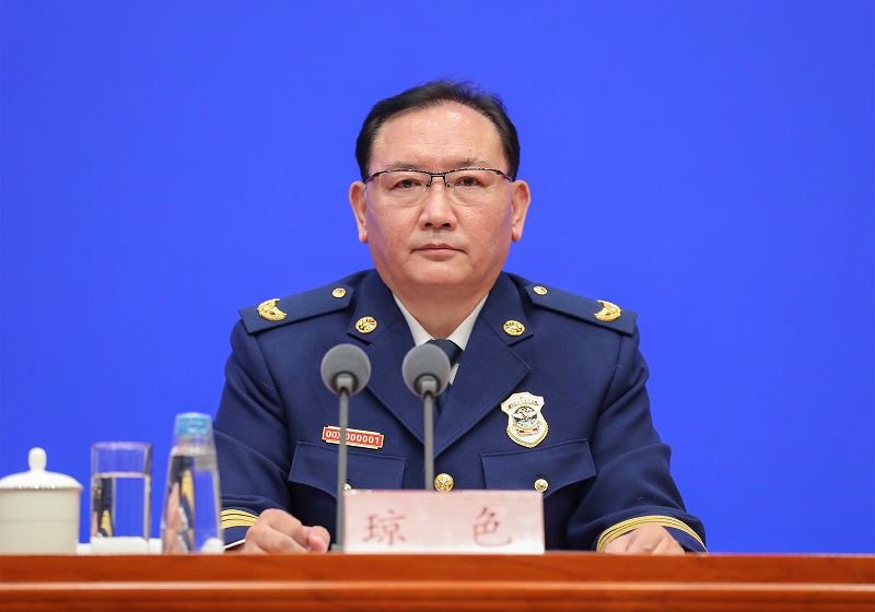 可以看美女操逼的应急部党组成员、消防救援局局长琼色出席新闻发布会